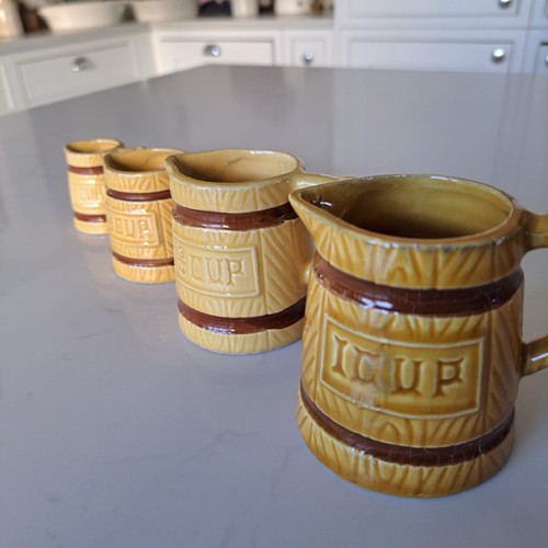 Vintage measuring cups - cups, set