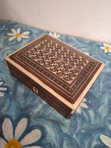 Sadeli small trinket - sadeli,
