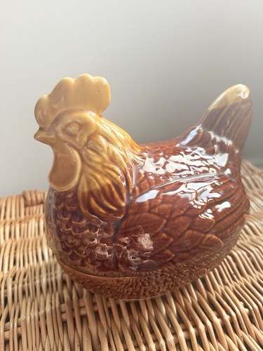 Vintage ceramic hen nest - ceramic, on