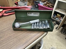 VINTAGE S-K TOOLS USA 1/4" DRIVE RATCHET #40970 & Deep MM SOCKET LOT IN TIN CASE