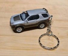 1/72 DIECAST MODEL CAR ISUZU VEHICROSS KEYCHAIN KEYRING 
