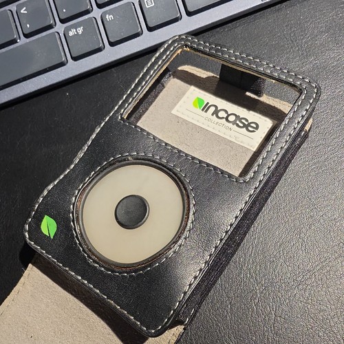 Black leather case - black,