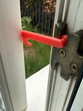 Cat And Pet Window Restrictor