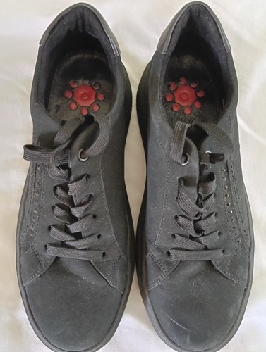 Black trainers size - black,
