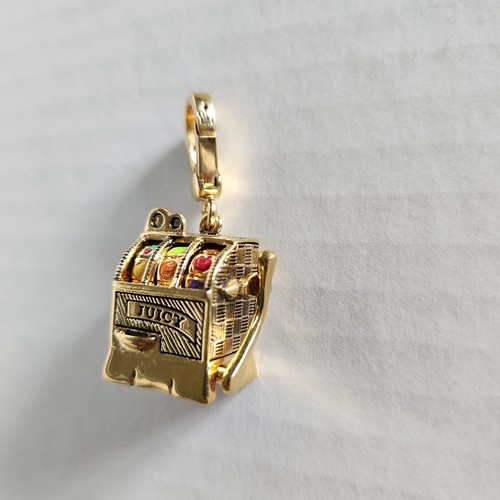 Juicy couture 2005 - juicy, slot