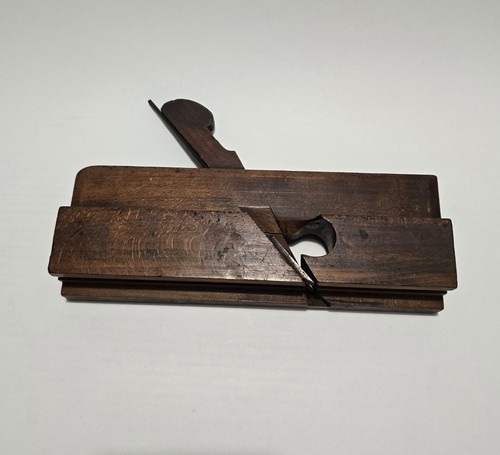 Vintage english tongue molding - vintage,
