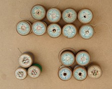 Assortment of 17 vintage J & P COATS wooden cotton reels