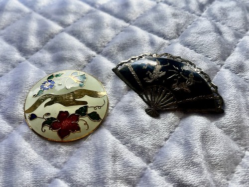 Two vintage enamel broaches - vintage,