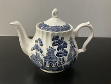 Royal Wessex Blue Willow Fluted Tea Pot Good Size Excellent Condition