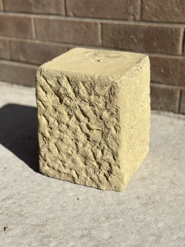Staddle stone post - staddle,