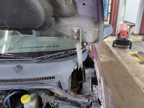 Bonnet hinge ford - lh, mk2