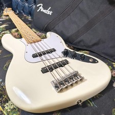 SQUIER Affinity Jazz Bass V