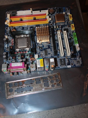 8i915pmd socket 775 ide fdd - socket,