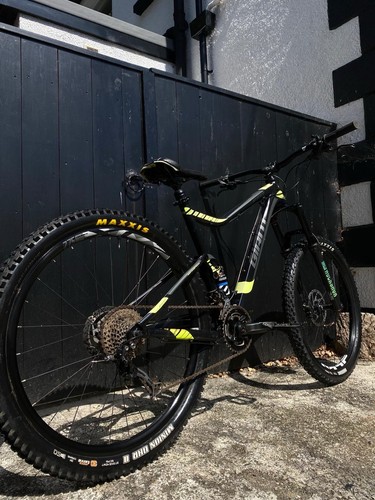 Giant stance - giant,