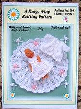 DOLLS KNITTING PATTERN  by