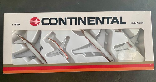 Continental airlines plane - continental,