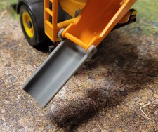 1/32 BRITAINS CEMENT TRUCK