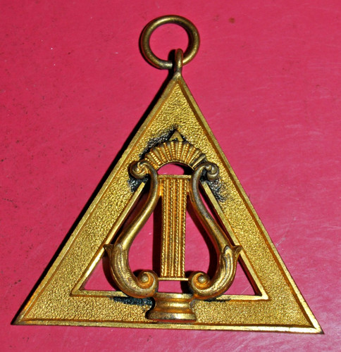Royal arch chapter organist - chapter,