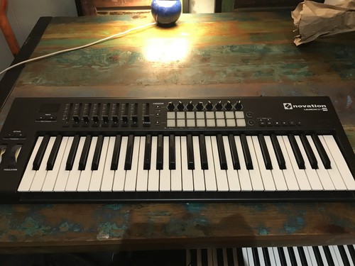Novation launchkey midi - novation,