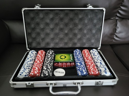300 piece texas hold poker - texas,