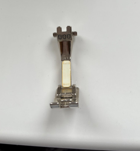 Bernina machine foot 000 - 000, zig