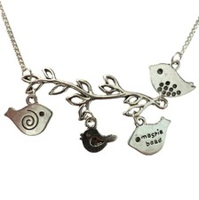 SILVER NECKLACE MUMMY MAGPIE Bird Cute Chicks On Branch Charm Pendant Gift + Bag