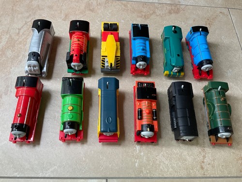 Huge thomas the tank - thomas,