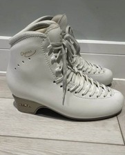 Edea Chorus 265C figure