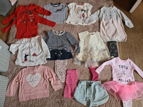 Month baby girls clothes - 9-12,