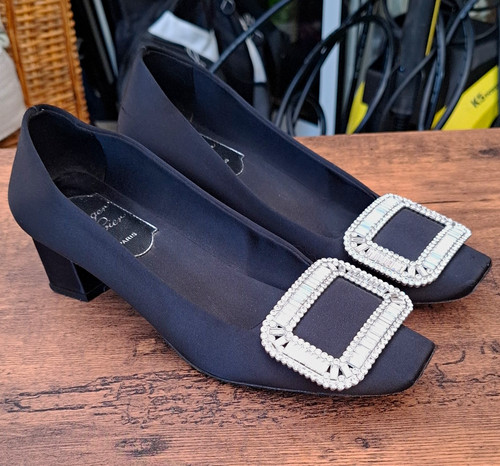 Roger vivier black satin court - vivier,