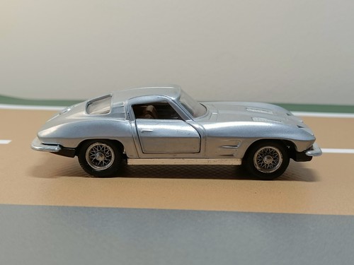 Corgi 310 chevrolet corvette - corgi,