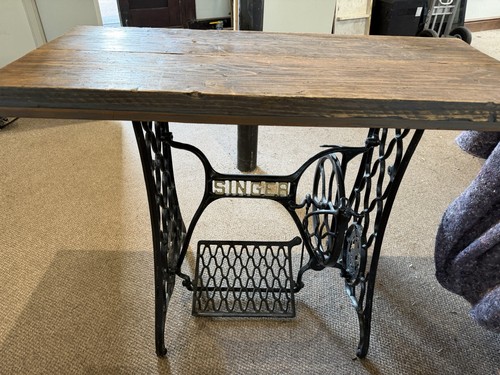 Singer sewing machine - sewing, base