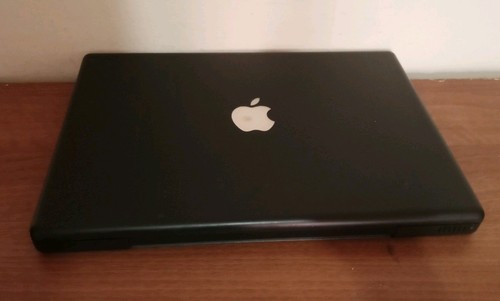 Black apple macbook a1181 - black, 13"