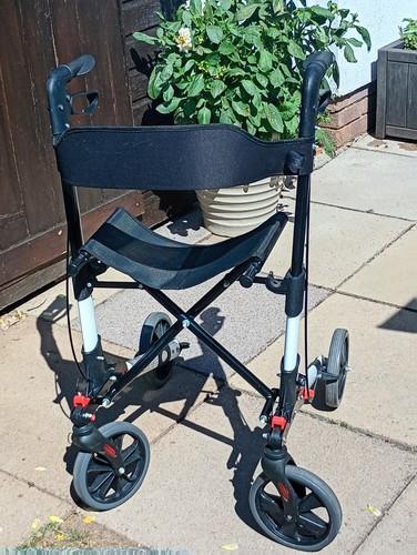 Aidapt deluxe rollator - aidapt,