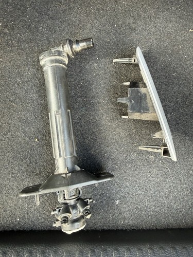 Audi headlight washer jet - audi, q2