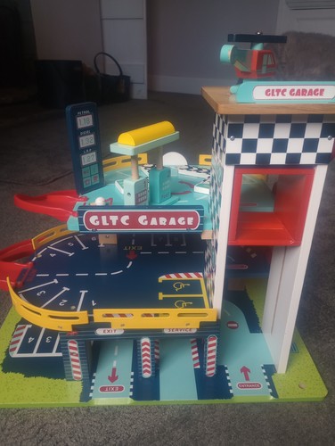 Wooden toy garage gltc great - toy,
