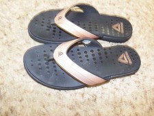 Excellent REEBOK Black & Gold