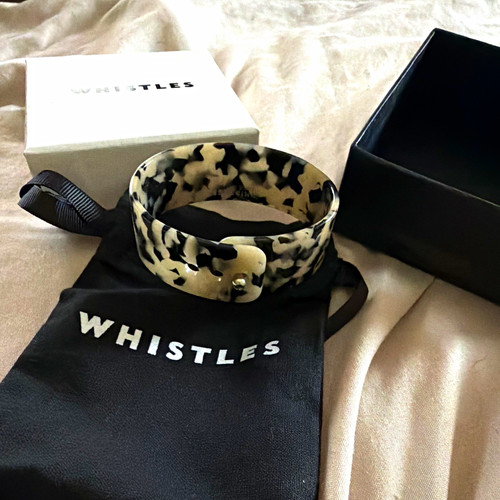 Whistles black white plastic - black,