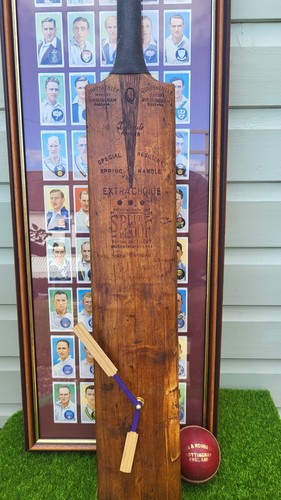 Vintage cricket bat clock - vintage,