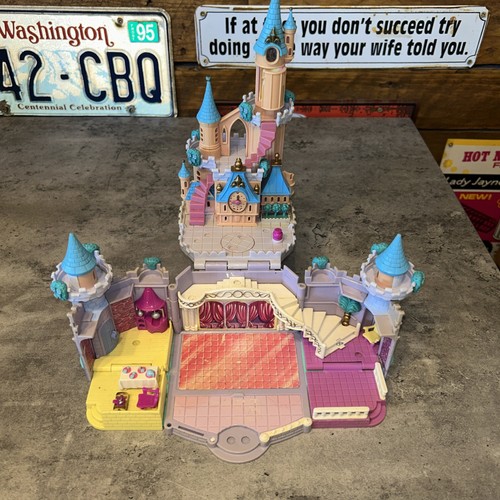 Polly pocket cinderella - pocket,
