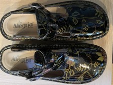Alegria Butterfly Slip On Clogs By PG Lite Size 39 Patent Leather