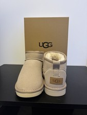 Brand New UGG Women's Light