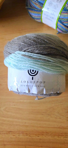 Hobbii lollipop yarn ball - lollipop,