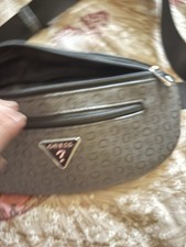 GUESS Women's Bumbag Black