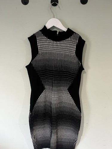 Next size black sculpt - size,