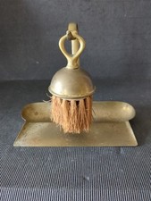 ANTIQUE 1920's * PEERAGE * BRASS CRUMB TRAY WITH HANDLE & MATCHING HANGING BRUSH