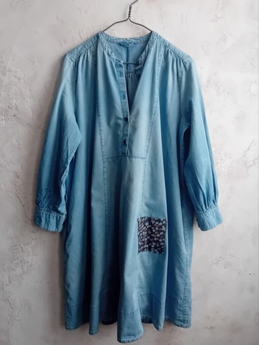 Blue collarless artists style - blue,