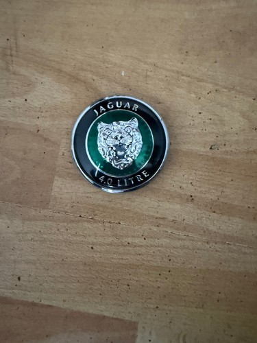 Jaguar litre bonnet - , badge