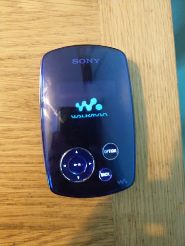 Sony walkman a3000 purple - walkman,