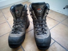 4-season mountaineering boots C2 clip-on crampon compatible size 45/UK10.5